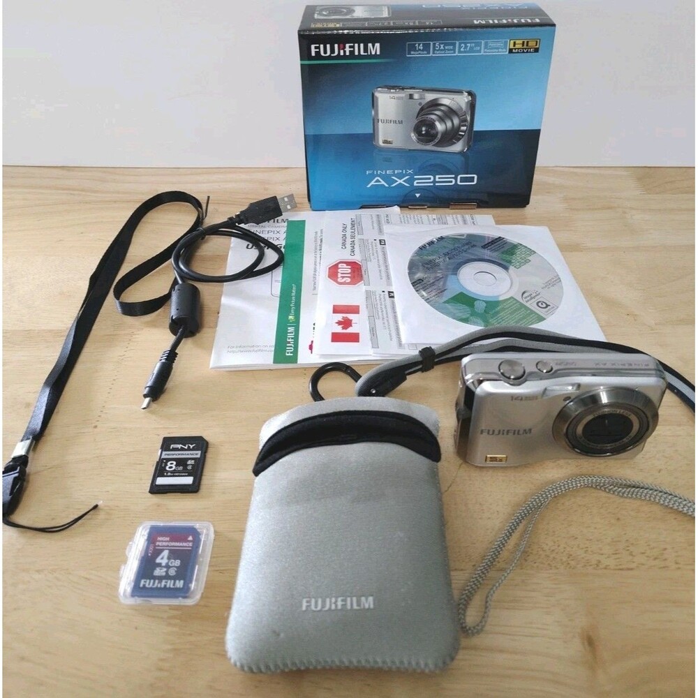 Fujifilm Digital Camera FinePix AX250 14.0MP 8 gb & 4 Memory Cards Case Cord Lot